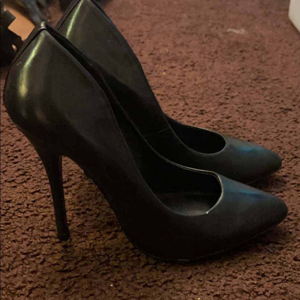 Steve Madden Black stiletto heels